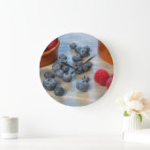 Raspberries and Blueberries ラージ壁時計 (ホーム)