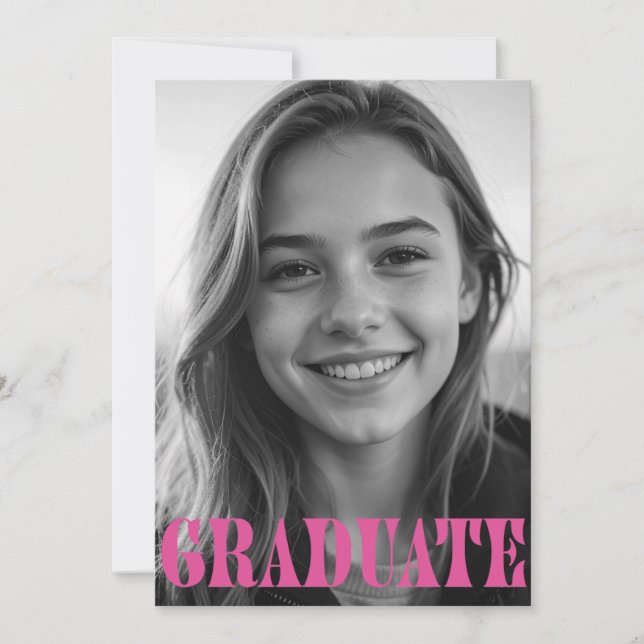 Raspberry Pink Modern Graduation Announcement Card (正面)