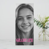 Raspberry Pink Modern Graduation Announcement Card 招待状 (スタンド正面)