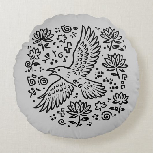 Raven of Transformation ラウンドクッション (正面)