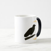 Raven on a branch watching the moon モーフィングマグカップ (正面右)