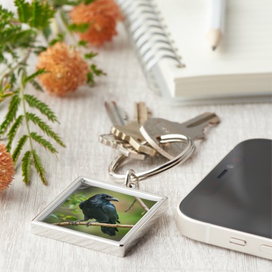 Raven on a Tree Branch キーホルダー (側面)