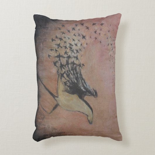 Raven Wind Accent Pillow アクセントクッション (正面(垂直))