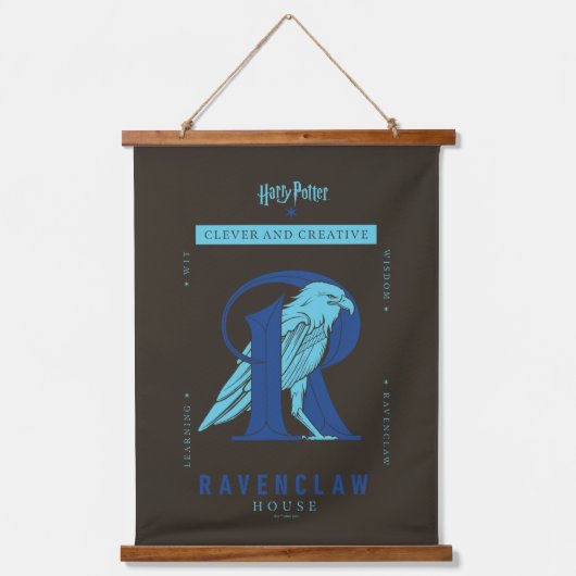 RAVENCLAW™ハウスクラシーとクリエイティブ 吊り下げ型タペストリー (正面)