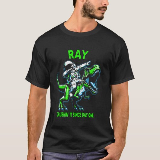 Ray Crushin' It Since Day One Astronaut Dinosaur C Tシャツ (正面)