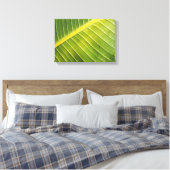 Rayadaによる水滴を持つ大きな熱帯の葉 キャンバスプリント (インサイチュ (寝室))