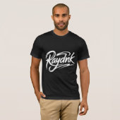 Raydnk Custom Script Logo  Tシャツ (正面フル)
