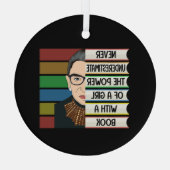 RBGが少女ブックギフトの力を過小評価しない ガラスオーナメント (裏面)