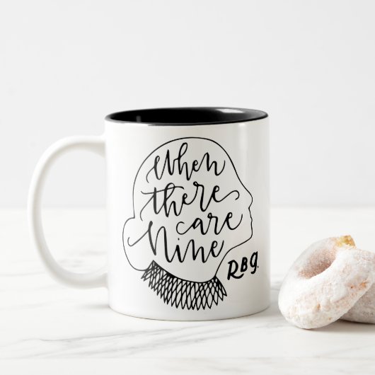 RBG、悪名高いRBG、9時 ツートーンマグカップ (ドーナツ)