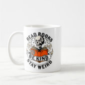 Read Books Be Kind Stay Weird Skeleton Reading Hal コーヒーマグカップ (左)