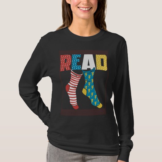 Read Books Wacky Socks Reading Teacher Book Nerds Tシャツ (正面)