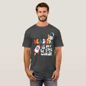 Reading is out of this World Space Book Lover Teac Tシャツ (正面フル)