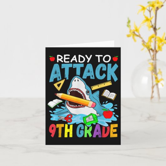Ready To Attack 9th Grade Back To School Shark Nin カード (黄色い花)