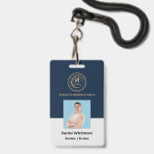 Real Estate Agent | Custom Logo Property Branding バッジ (正面（ネックストラップ付）)