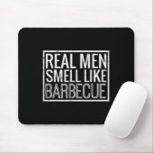 Real Men Smell Like Byrbecue Funny Bbq Grill Dad G マウスパッド (マウス)