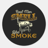 Real Men Smell Like Smoke - Pitmaster Bbq Smoker G ラウンドシール (正面)