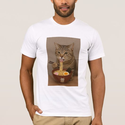 Realistic Funny Cat Eating Ramen | Graphic Tee Tシャツ (正面)