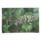 Realistic Grape Vine with Leaves – Fine Art 枕カバー (正面右)
