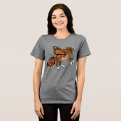 Rearing Horse with Monarch Butterfly Wings トライブレンドＴシャツ (正面全面)