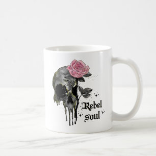 Rebel Soul – ピンクのバラを持つゴシックスカル コーヒーマグカップ
