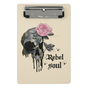 Rebel Soul – ピンクのバラを持つゴシックスカル ミニクリップボード