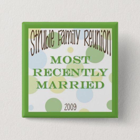 recentwed 缶バッジ (正面)