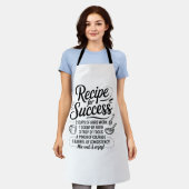 Recipe for Success – Heartfelt Kitchen Quote エプロン (着用した状態)