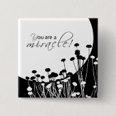 Recovery Miracle、白黒 缶バッジ (正面)