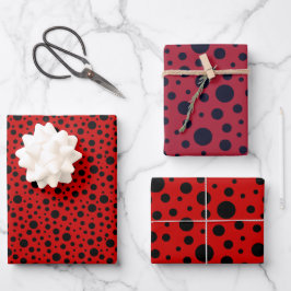 Red and black polka dots funny ladybug ラッピングペーパーシート