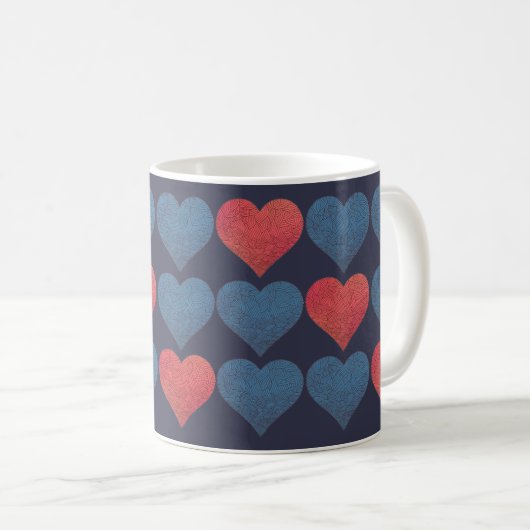 Red and Blue Patterned Hearts コーヒーマグカップ (正面右)