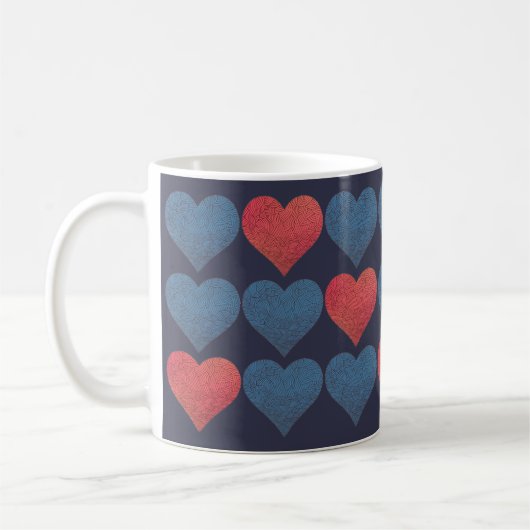 Red and Blue Patterned Hearts コーヒーマグカップ (左)
