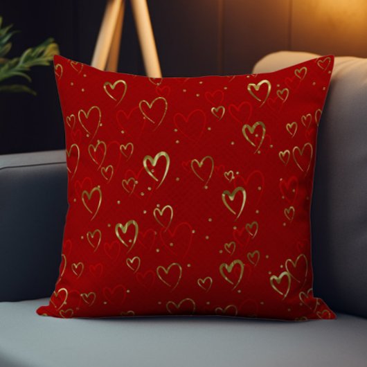 Red and gold hearts on red Valentine's Pattern クッション