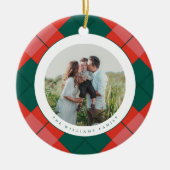 Red and Green Modern Plaid Family Photo Christmas セラミックオーナメント (正面)