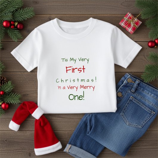 Red and Green Personalized First Baby Christmas ベビーTシャツ