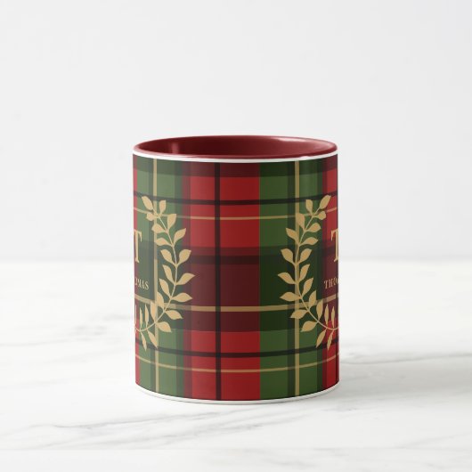 Red And Green Plaid With Monogram Wreath And Name マグカップ (中央)
