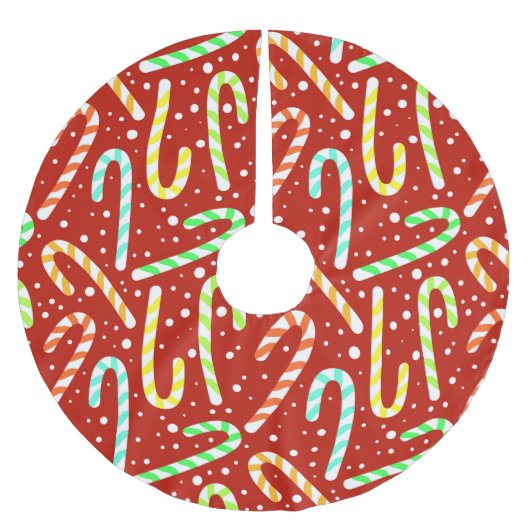 Red and White Candy Canes and Snow ブラッシュドポリエステルツリースカート (正面)