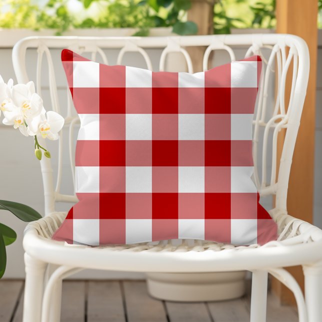 Red and White Gingham Check Plaid Pattern アウトドアクッション (クリエイターアップロード済み)