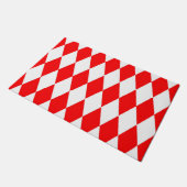 Red and White Harlequin Diamonds Checkers Design  ドアマット (アングル)