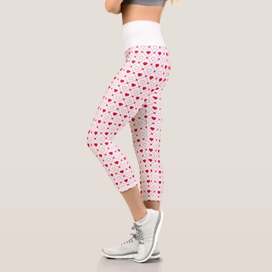 Red and White Heart Valentine’s Day Leggings カプリレギンス (左)