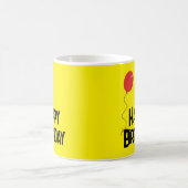 Red Balloon Happy Birthday Yellow Mug ツートーンマグカップ (中央)