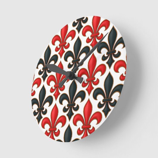 Red Black Baroque Fleur-de-lis Pattern Design  ラウンド壁時計 (傾斜)