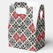Red Black White Geometric Folk Pattern フェイバーボックス (オープン)