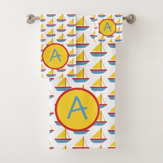 Red Blue and Yellow Toy Sailboat Monogram バスタオルセット (インサイチュ)