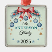 Red Bow Blue Ornaments Family Name 2025 Christmas メタルオーナメント (正面)