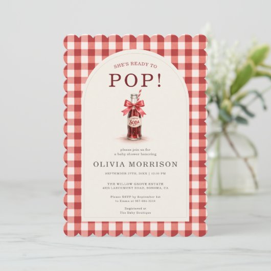 Red Bow She's Ready to Pop Gingham Baby Shower 招待状 (スタンド正面)