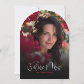 Red Bow She's Tying the Knot Bridal Shower Photo 招待状 (裏面)