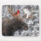 Red Cardinal On Snowy Moose Antlers マウスパッド (正面)