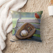 Red Cardinal with a Baseball in Glove クッション (ブランケット)