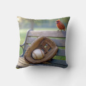 Red Cardinal with a Baseball in Glove クッション (裏面)