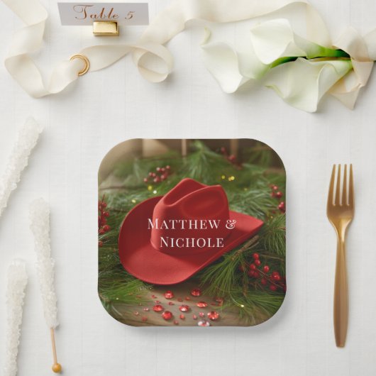 Red Christmas Cowboy Hat Wedding ペーパープレート (ウェディング)